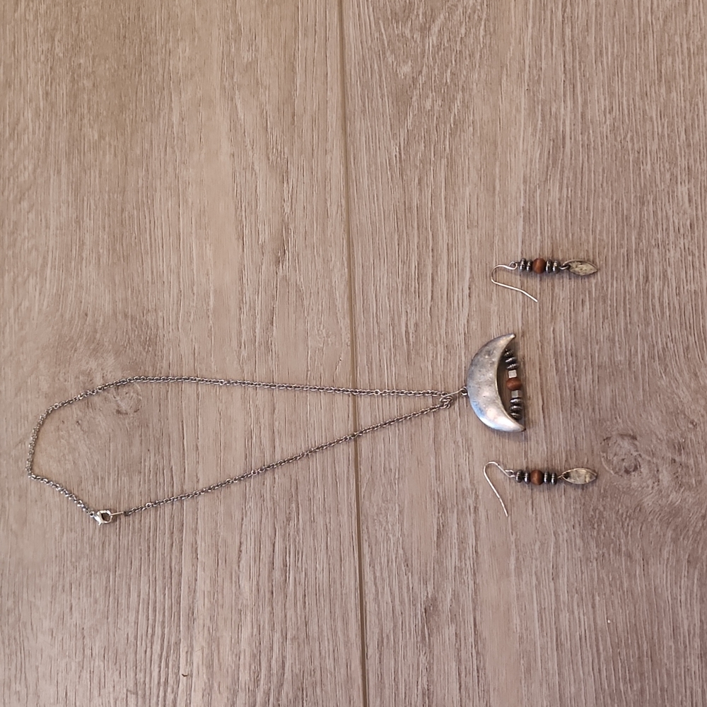 Olive Branch Workmanship crescent beaded necklace and earrings